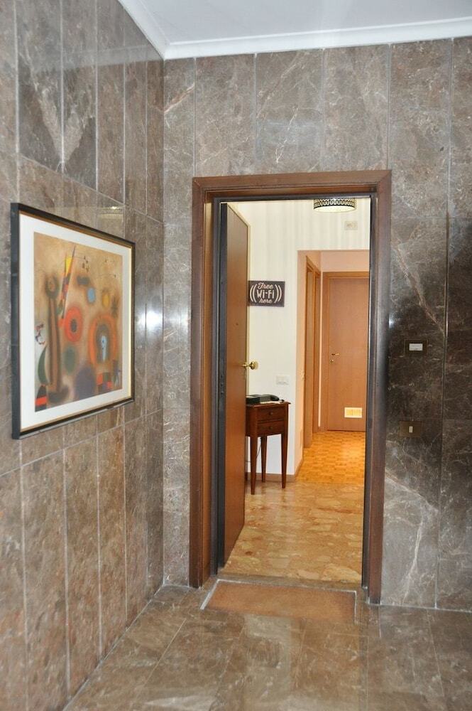 Hostal Citywalls Guest House Bergamo