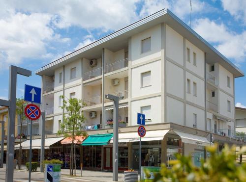 Apartment In Bibione 24615
