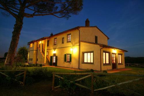 Musciano Villa Sleeps 20 Pool Air Con Wifi