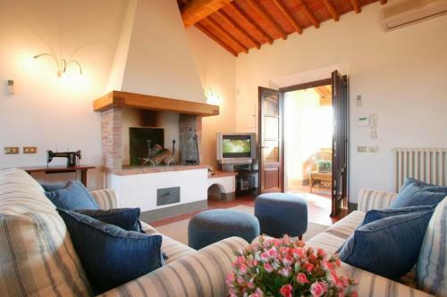 Musciano Villa Sleeps 20 Pool Air Con Wifi