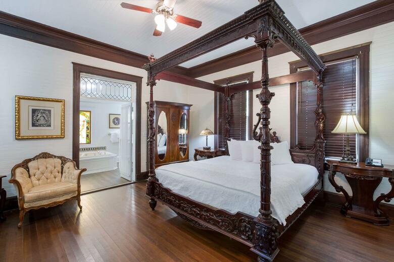 Bed & Breakfast Coombs Inn And Suites
