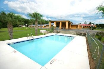 Hotel Regency Inn And Suites