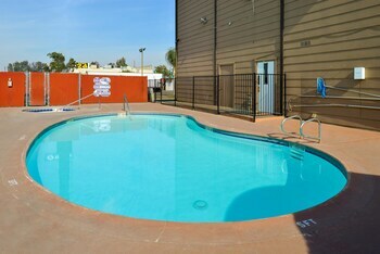 Hotel Americas Best Value Inn Delano