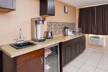 Hotel Americas Best Value Inn Delano
