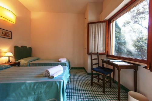 Livorno Villa Sleeps 7 Wifi