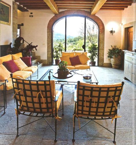 Castel Focognano Villa Sleeps 9 Pool Wifi