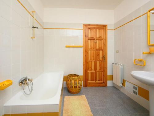 Locazione Turistica Villa Gundi