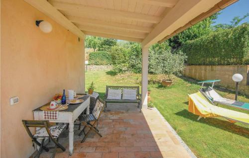 Two-bedroom Holiday Home In Castelvecchio Di Comp.