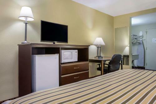 Hotel Econo Lodge Inn & Suites Triadelphia