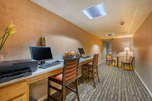 Hotel Econo Lodge Inn & Suites Triadelphia