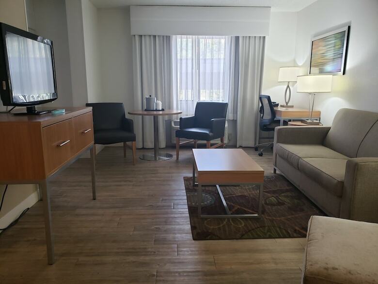 Holiday Inn Express Hotel Pittsburgh-north/harmarville
