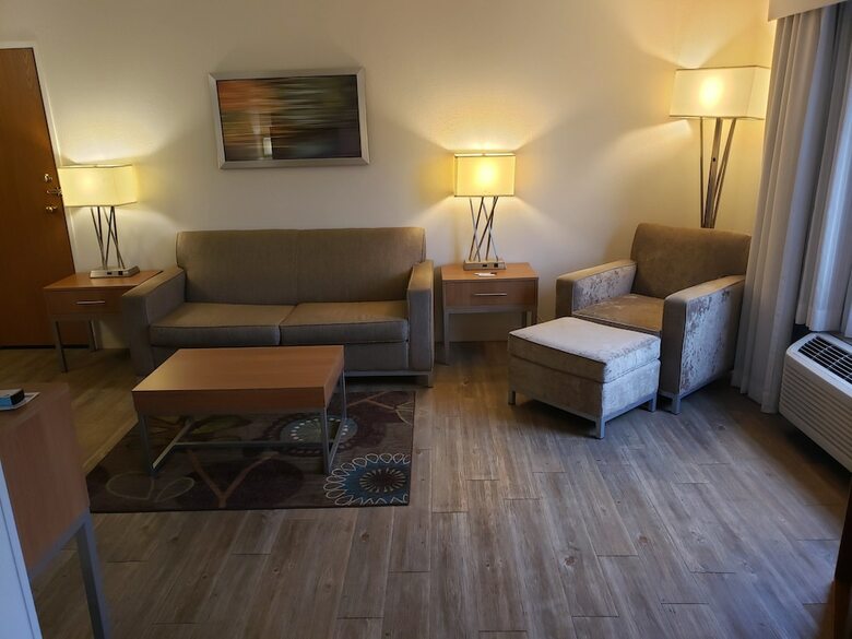 Holiday Inn Express Hotel Pittsburgh-north/harmarville