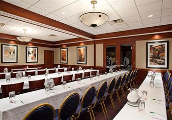 Hotel Holiday Inn Akron-west