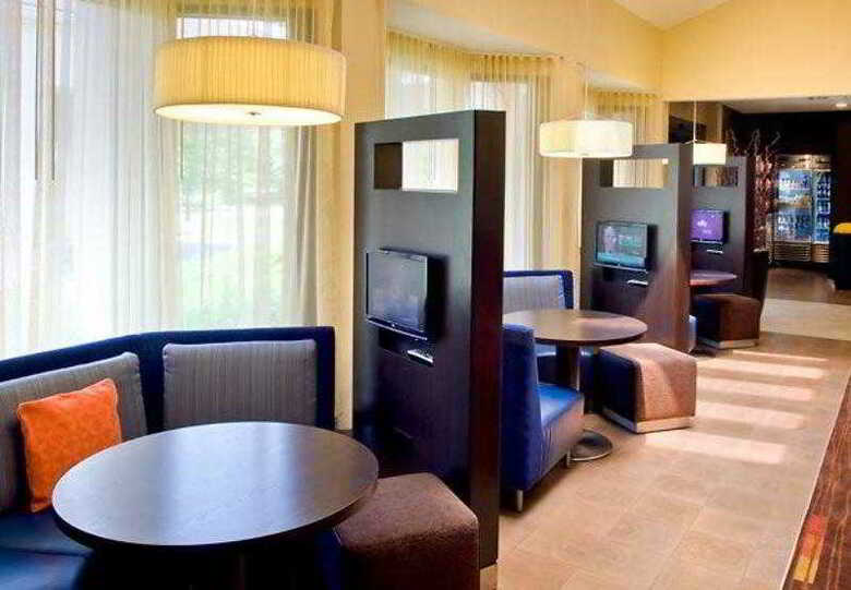 Hotel Courtyard Lincroft Red Bank