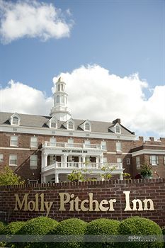 Hotel Molly Pitcher Inn