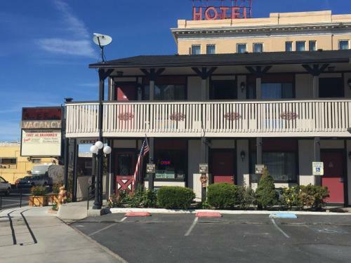 Posada Jim Butler Inn & Suites