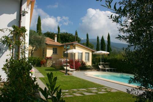 Il Borgo Villa Sleeps 3 Pool Air Con Wifi
