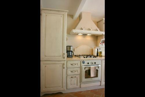 Il Borgo Villa Sleeps 3 Pool Air Con Wifi
