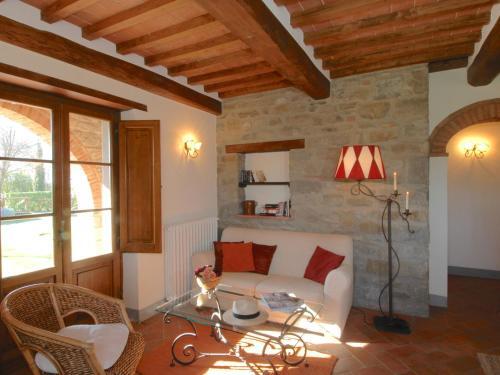Spacious Villa In Cortona Tuscany With Swimming Pool