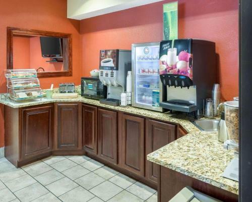 Hotel Quality Inn Lakeville