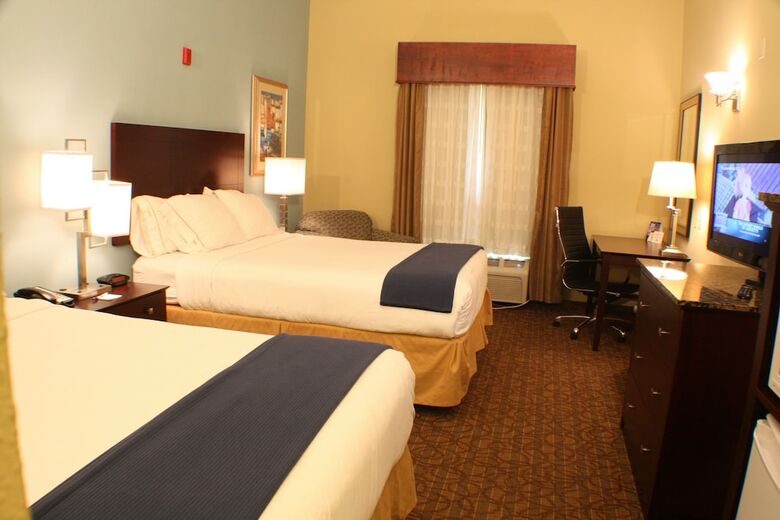 Holiday Inn Express Hotel & Suites Bremen