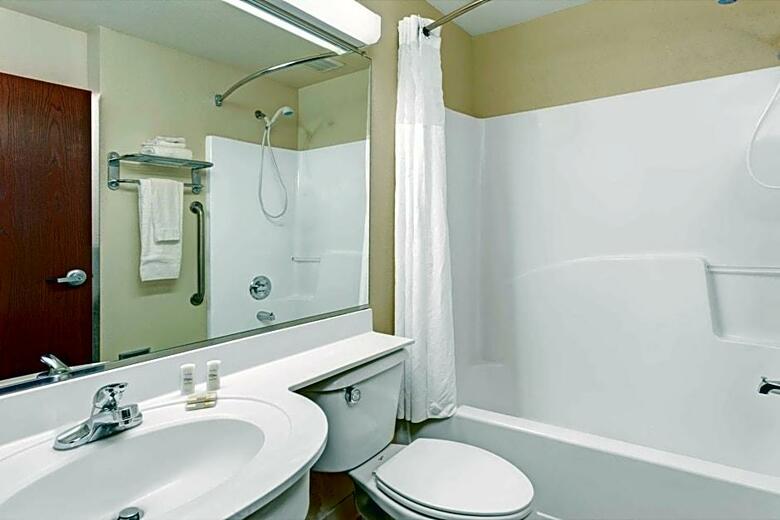 Hotel Microtel Inn & Suites By Wyndham Bremen