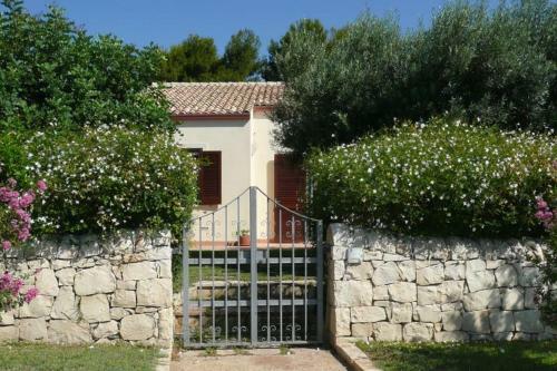 Donnalucata Villa Sleeps 6 Pool Air Con Wifi
