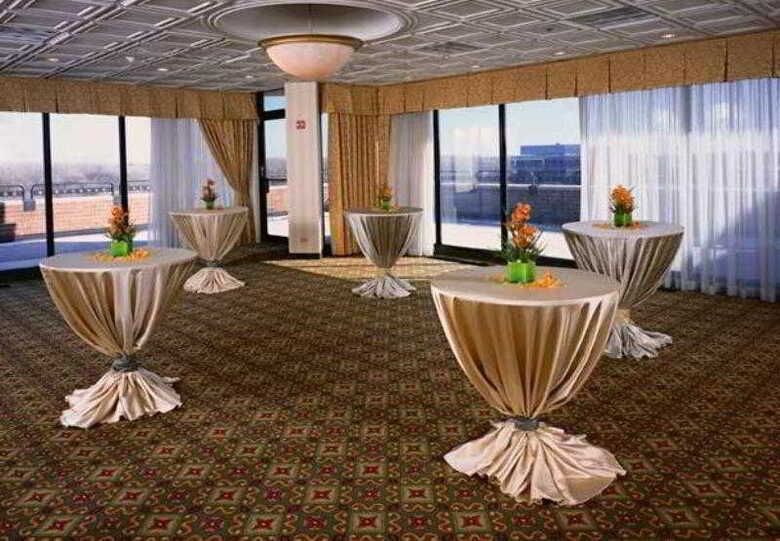 Hotel Renaissance Chicago Northshore