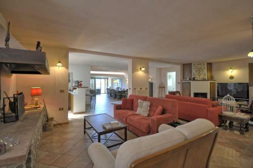 Fabro Villa Sleeps 10 Pool Wifi