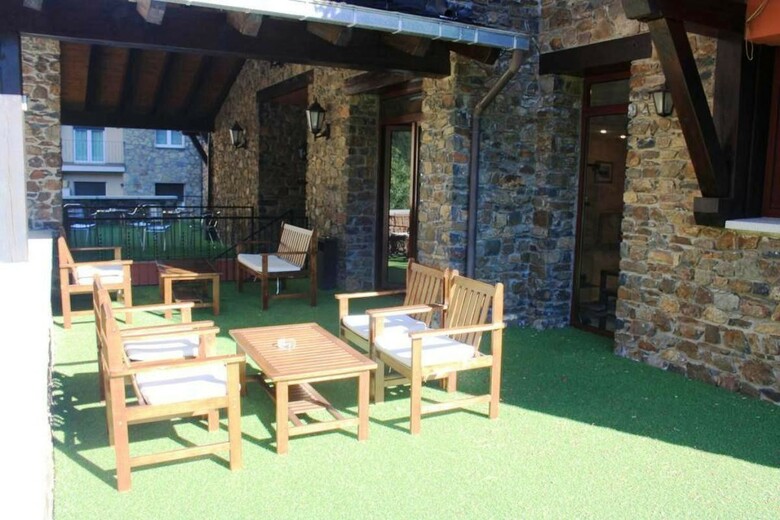 Hotel Xalet Besol�