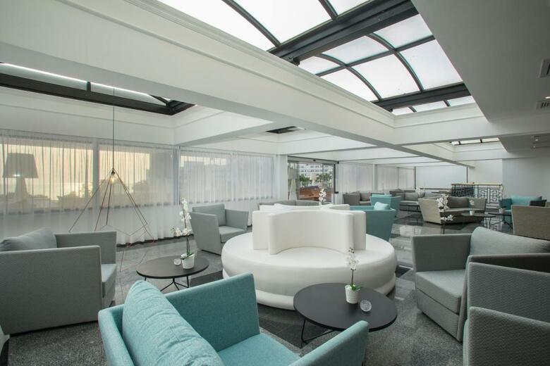 Hotel Odessa(.)