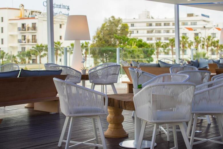 Hotel Odessa(.)