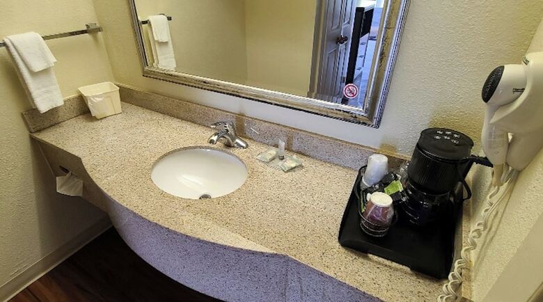 Hotel Econo Lodge & Suites Lake Norman