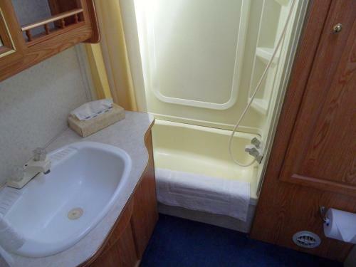 Pahrump Rv Park & Lodging