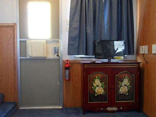 Pahrump Rv Park & Lodging