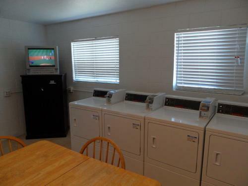 Pahrump Rv Park & Lodging