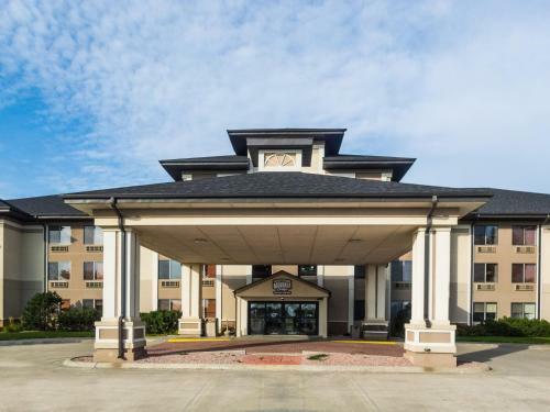 Valentine's Niobrara Lodge