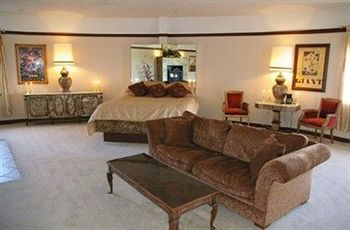 Hotel Boulder Inn And Suites