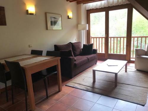 Apartamentos Sn� Mont Romies Unhola