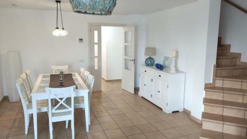 Moderna Villa Cerca De La Playa Almadrava