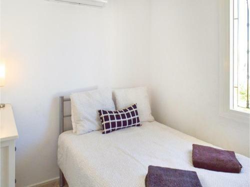 Three-bedroom House In Camposol
