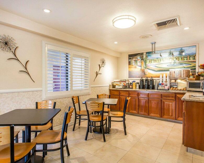 Hotel Rodeway Inn & Suites Colton