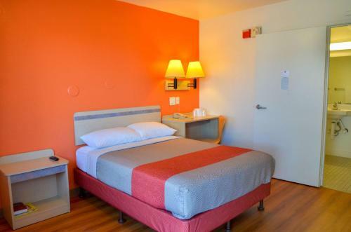 Motel 6 Gustine