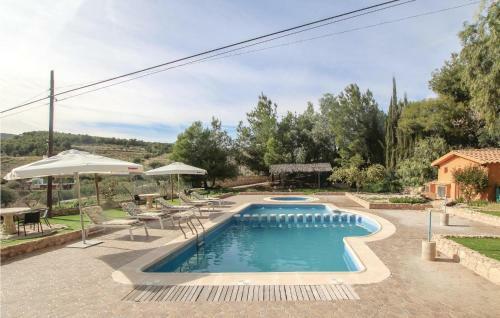 Two-bedroom Holiday Home In Gebas