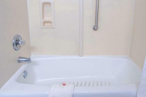 Hotel Econolodge Inn & Suites
