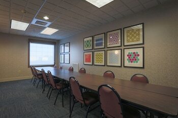 Holiday Inn Express Hotel & Suites Reading