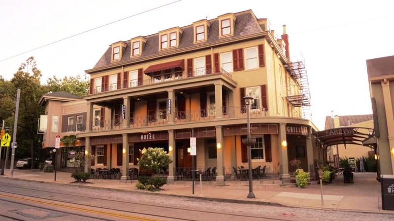 Chestnut Hill Hotel