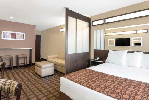 Hotel Microtel Inn & Suites