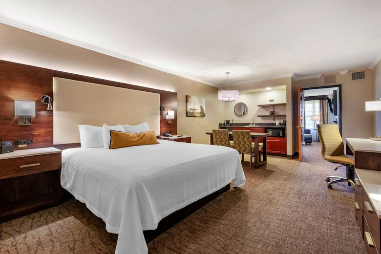Best Western Premier Bridgewood Hotel Resort