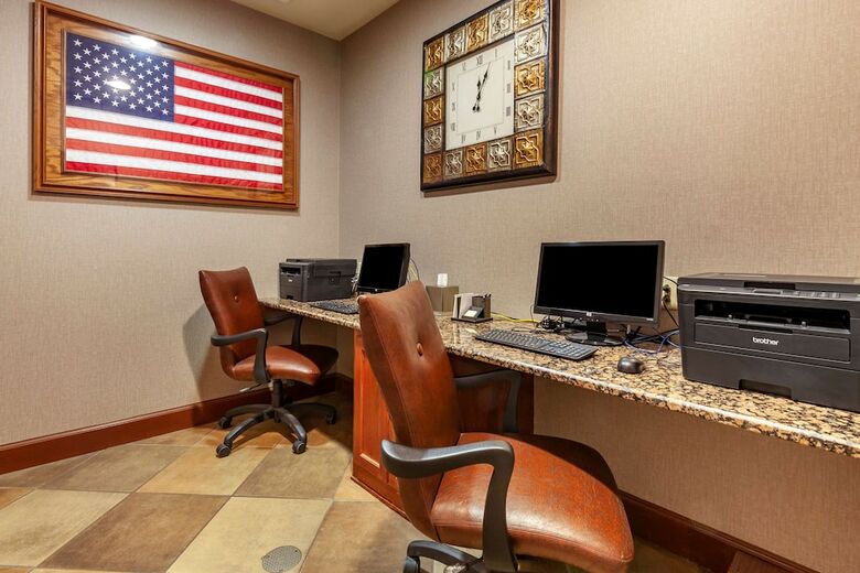 Best Western Premier Bridgewood Hotel Resort